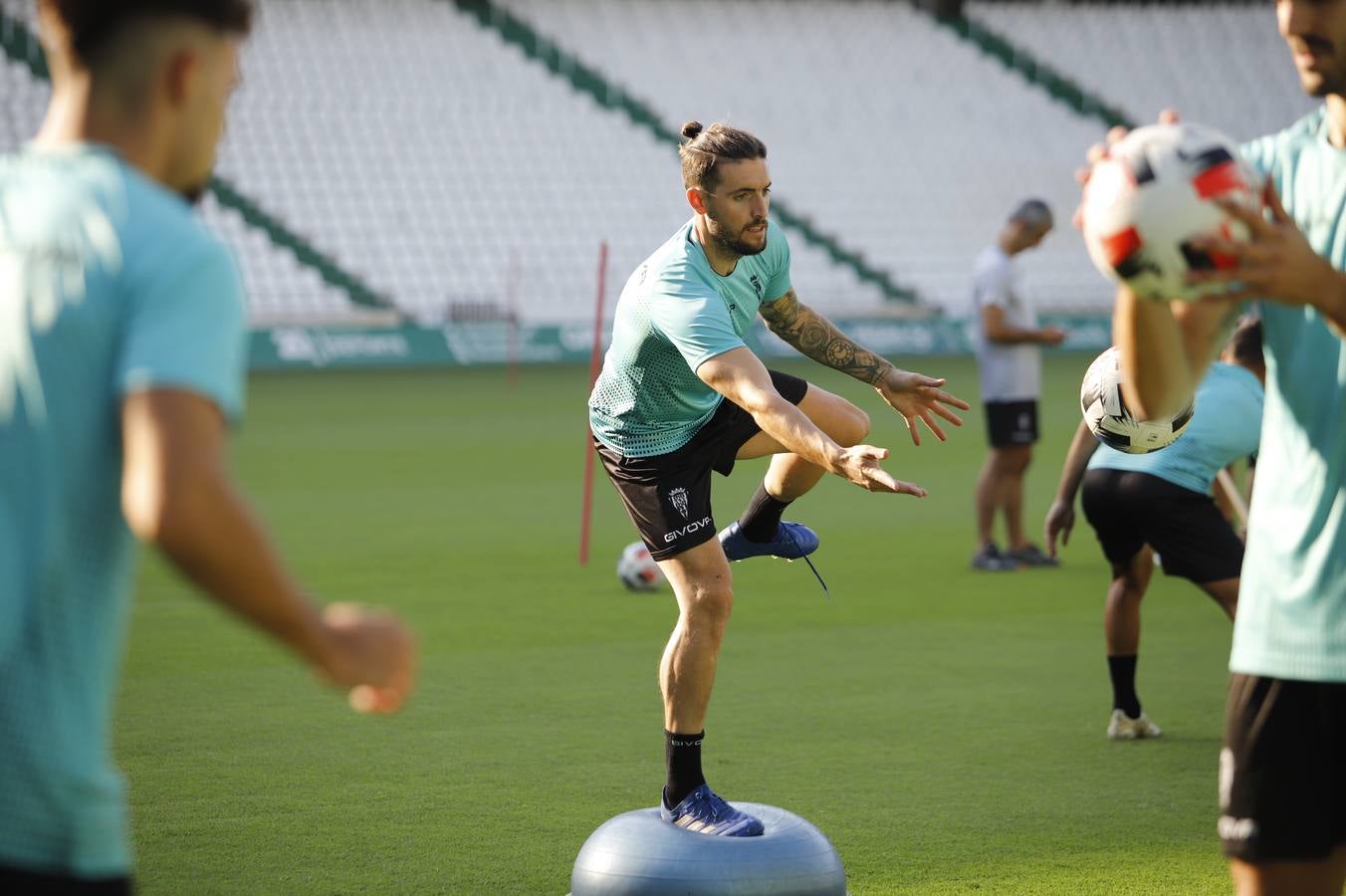 El primer entrenamiento del Córdoba CF, en imágenes