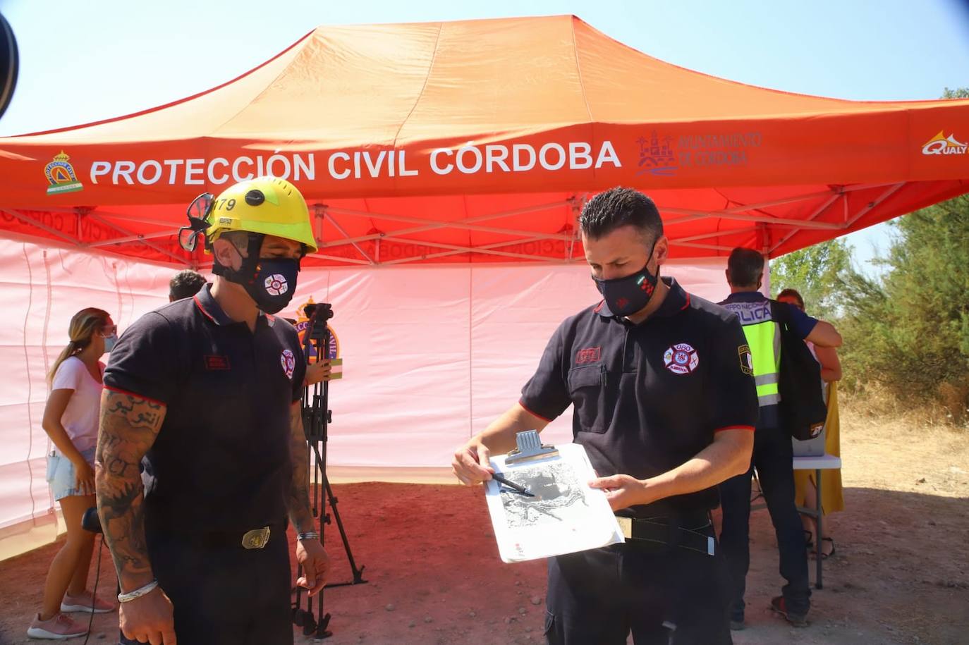 El dispositivo de búsqueda del joven desaparecido en el Lago Azul de Córdoba, en imágenes