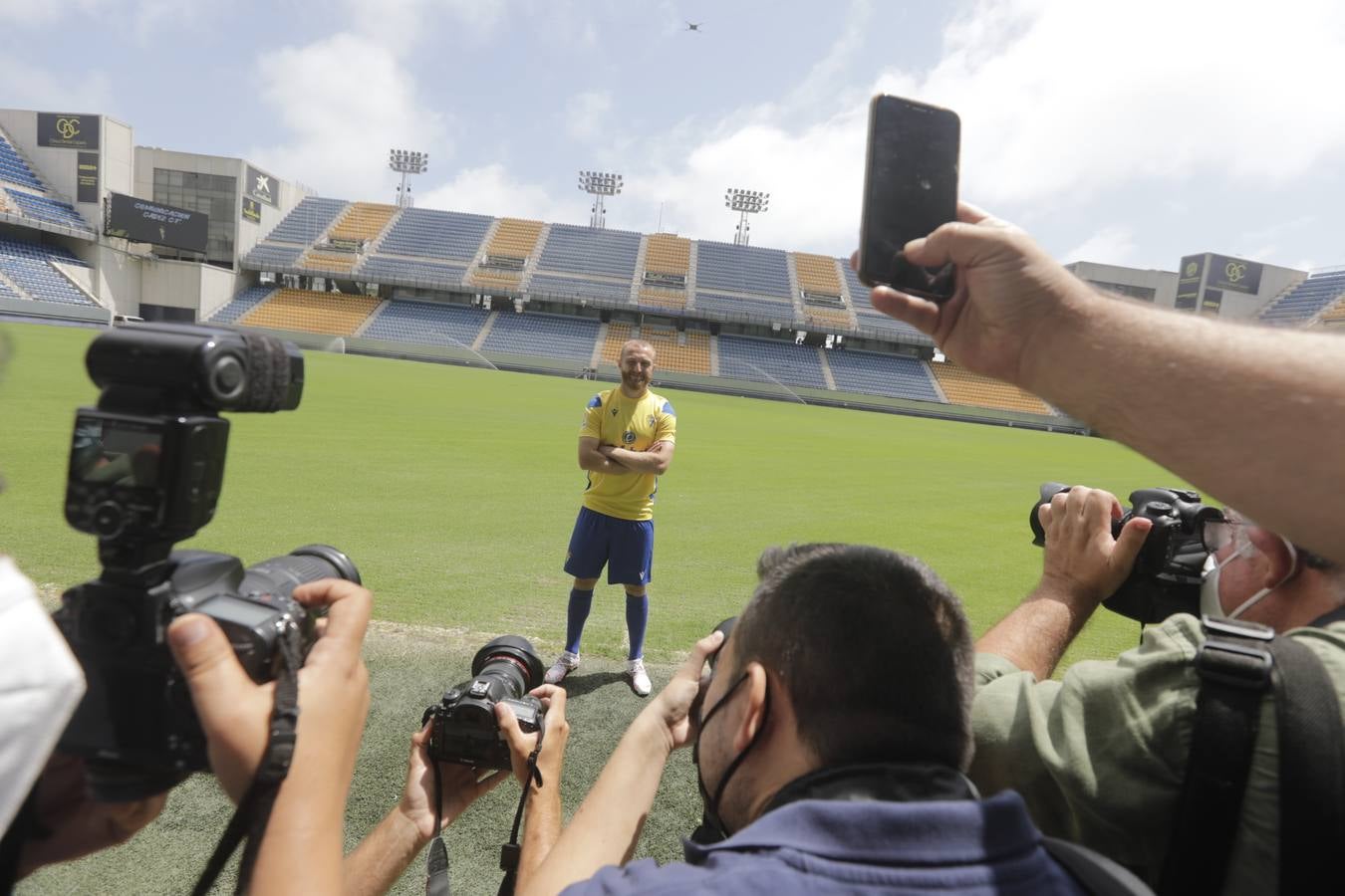 FOTOS Cádiz CF: Presentación de Haroyan y Osmajic, en imágenes