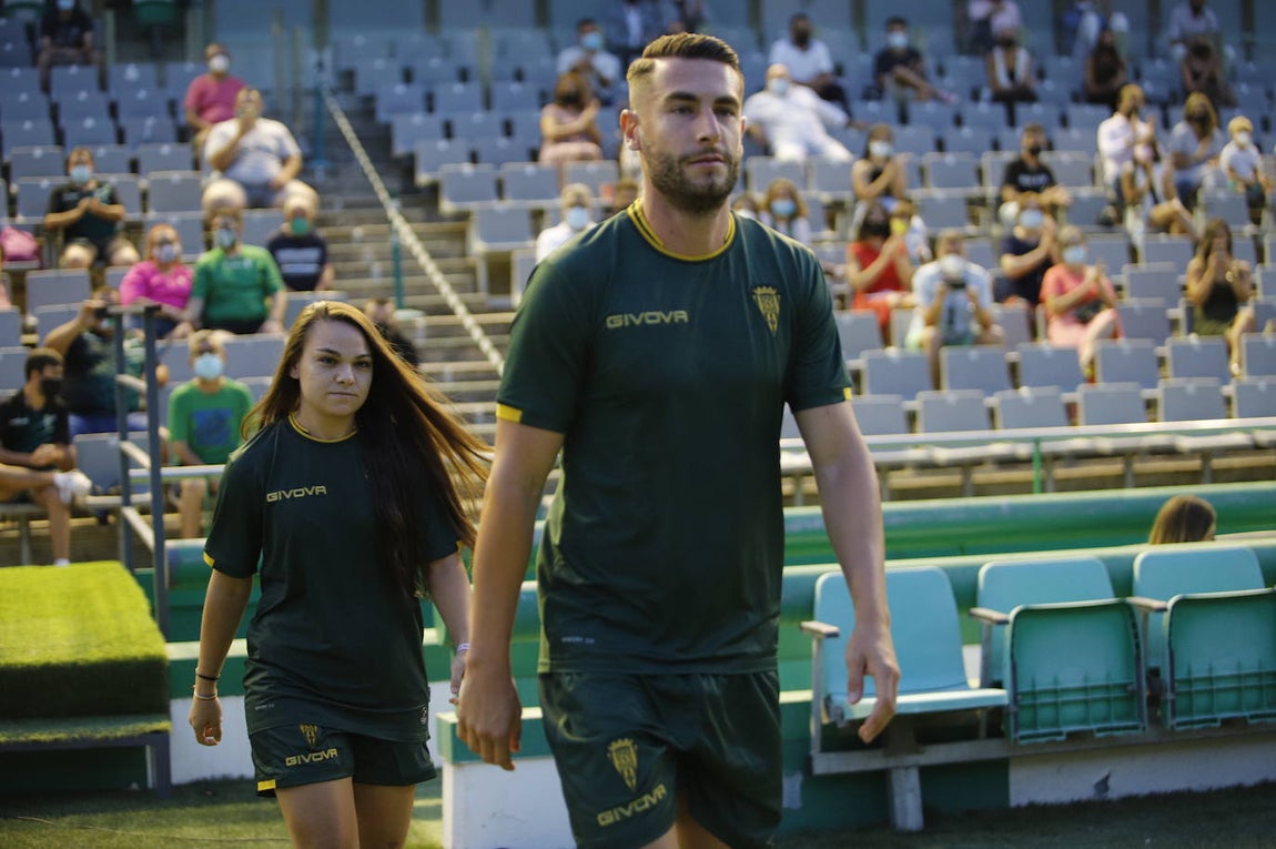 La presentación de las camisetas del Córdoba CF para la temporada 2021-2022, en imágenes