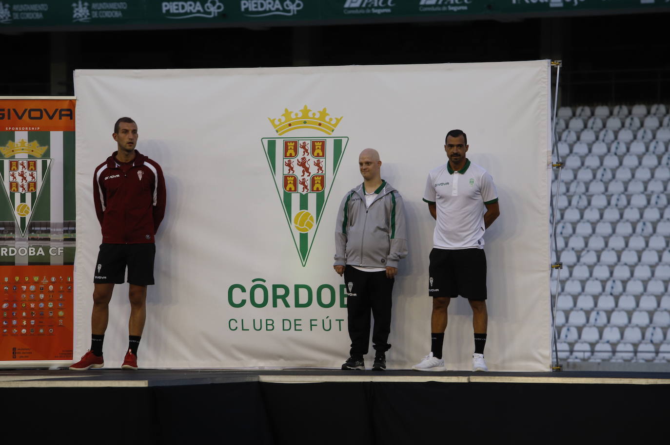 La presentación de las camisetas del Córdoba CF para la temporada 2021-2022, en imágenes