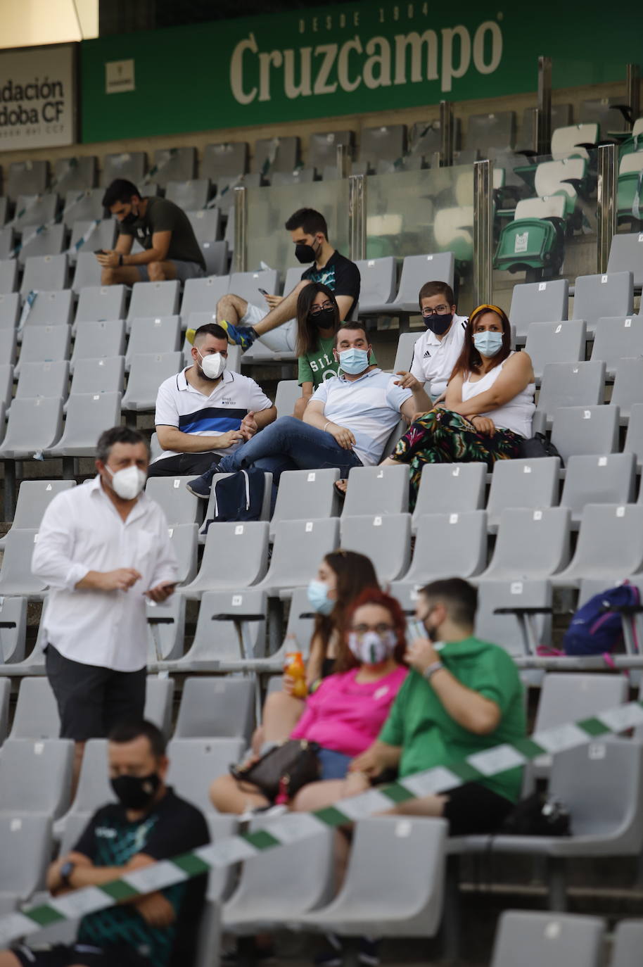 La presentación de las camisetas del Córdoba CF para la temporada 2021-2022, en imágenes