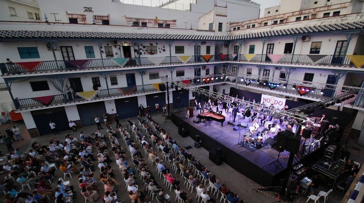 Comienza la Velá de Santa Ana en Sevilla