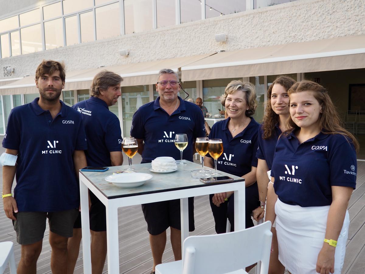 Pepe Seco, Juan Seco, Carlos Seco, Inés Prieto Carreño, Inés e Isabel Seco. 