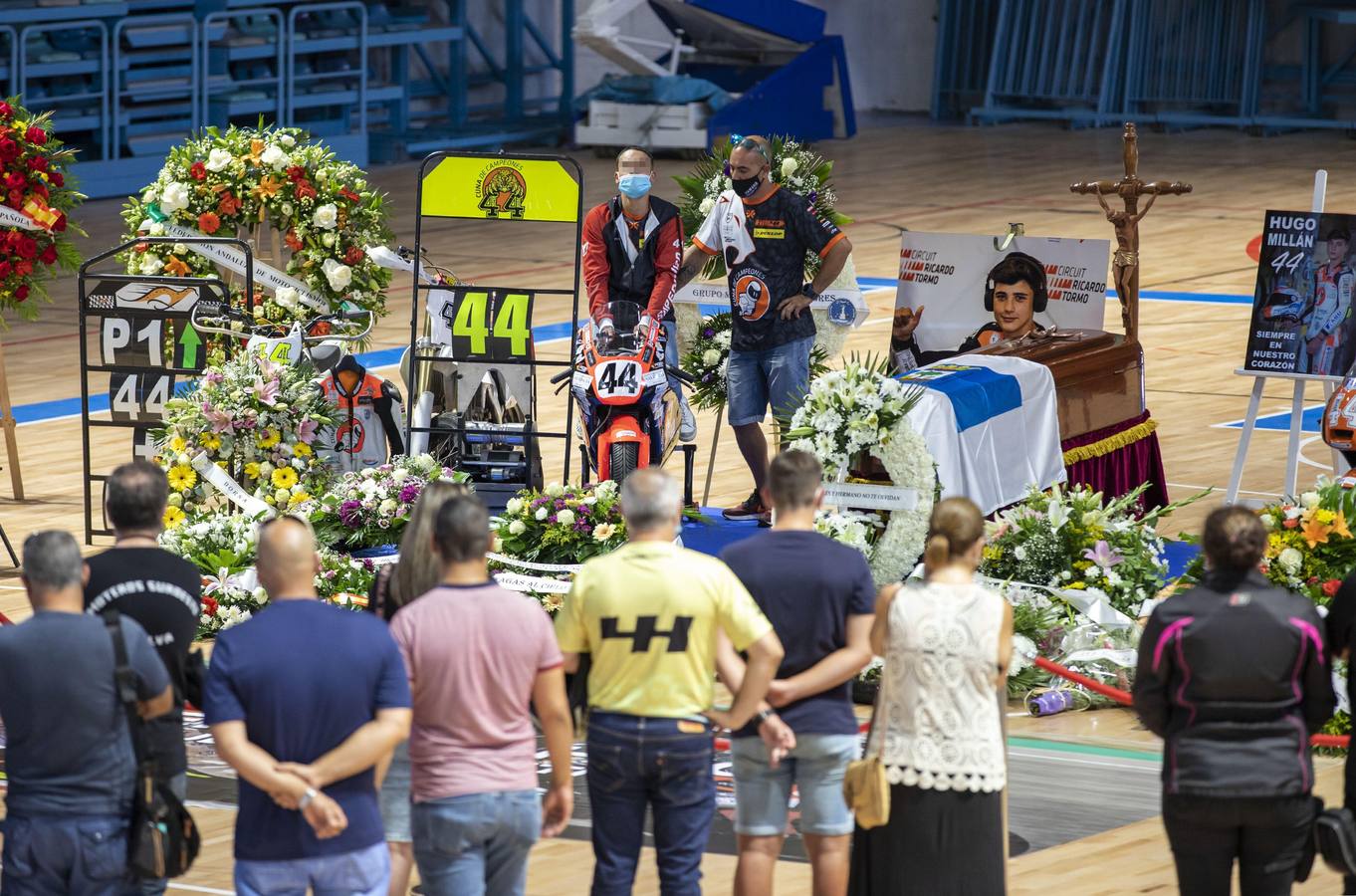 Capilla ardiente del joven piloto Hugo Millán