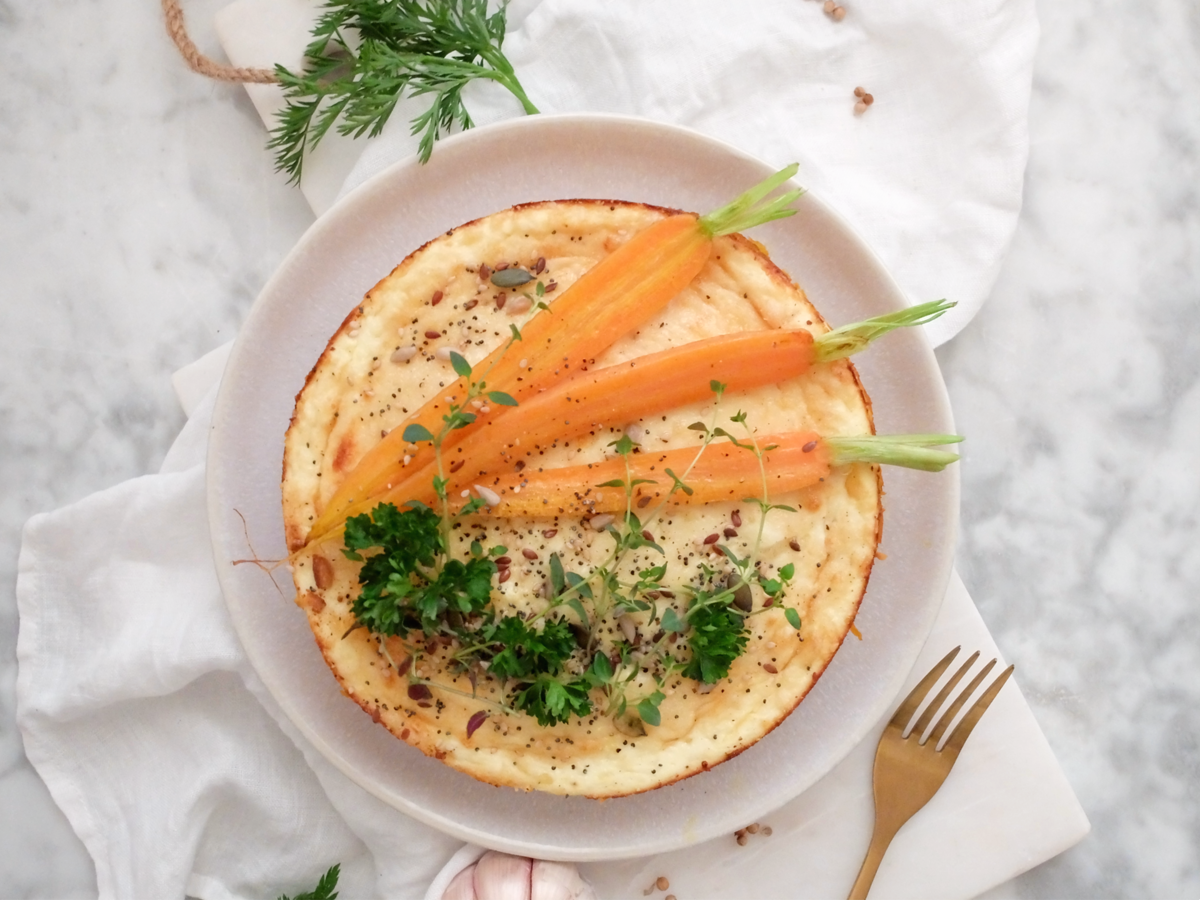 Pastel de zanahoria y ricotta. La receta de este pudin de zanahoria es una idea sencilla para que no siempre comas zanahorias crudas o cocidas. Si te animas a prepararla puedes s<a href="https://www.abc.es/bienestar/alimentacion/recetas-saludables/abci-pastel-zanahoria-y-ricotta-sabroso-facil-y-lleno-vitaminas-202103170257_noticia.html">eguir en este enlace el paso a paso </a>de la propuesta creada por Catalina Prieto.