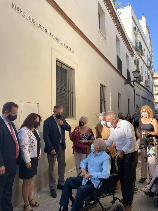 El orfebre Juan Borrero ya tiene su calle en Triana