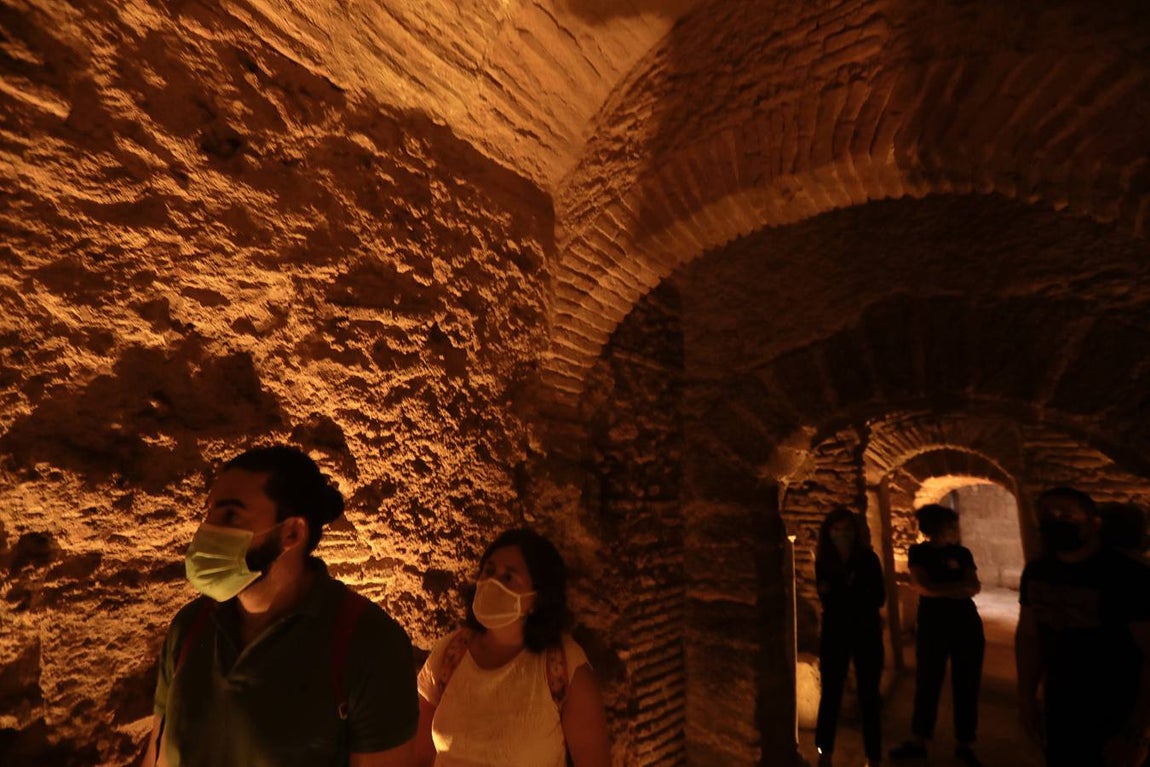 FOTOS: La Cueva del Pájaro Azul reabre sus puertas en Cádiz