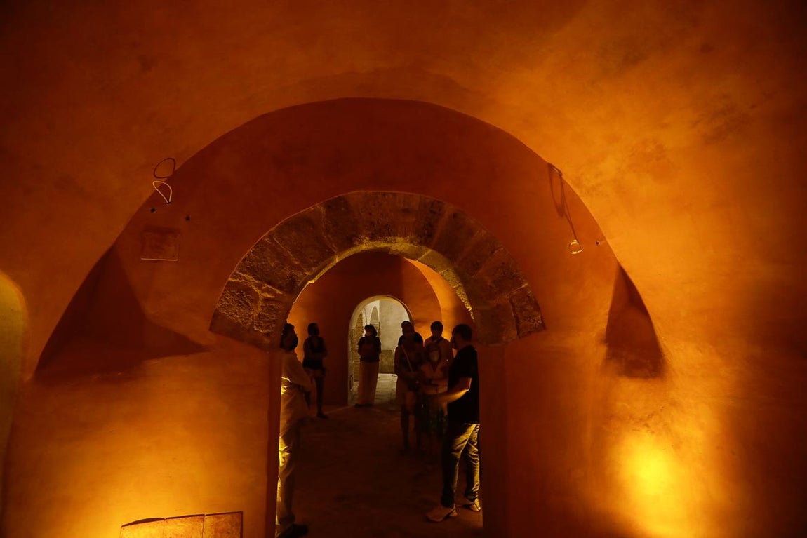 FOTOS: La Cueva del Pájaro Azul reabre sus puertas en Cádiz
