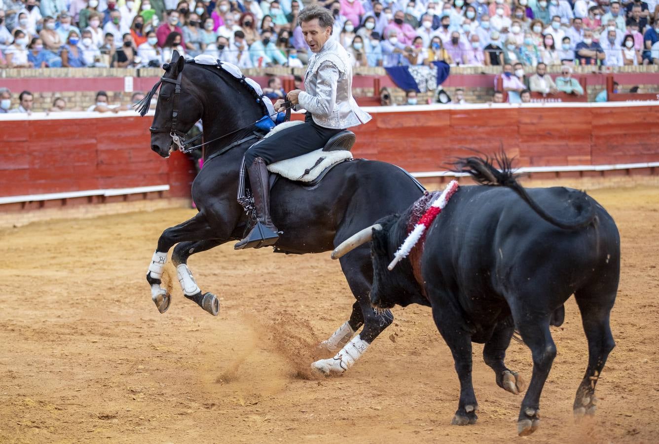 La corrida de rejones de las Colombinas, en imágenes