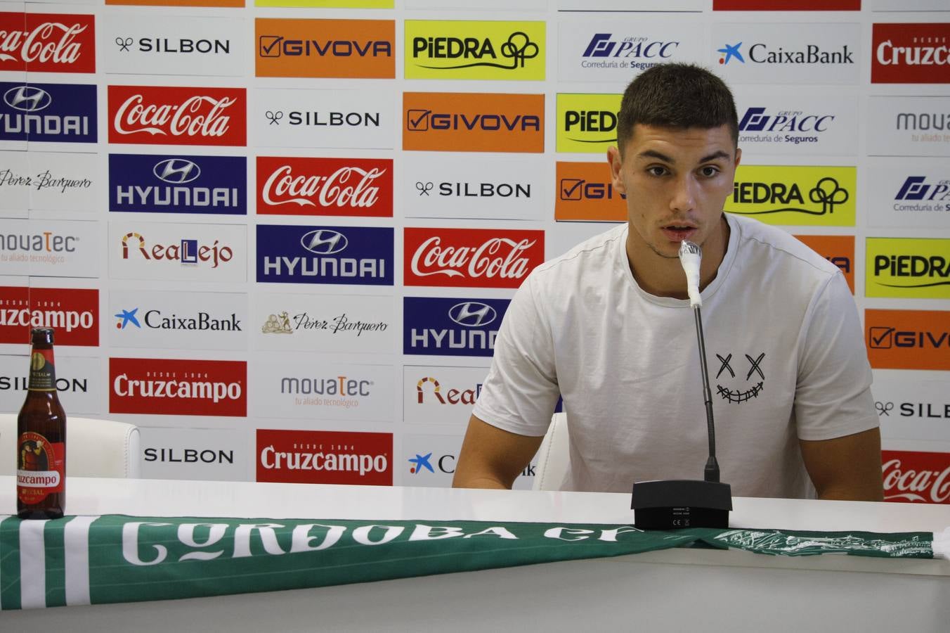 La presentación de Simo y Adrián Fuentes, en imágenes