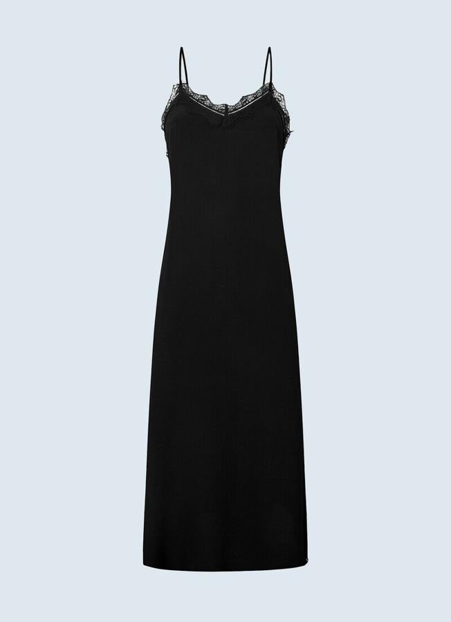 Pepe Jeans - Vestidos negros para llevar 24/7. Vestido negro lencero, de Pepe Jeans. Un diseño midi con un tejido que cae suavemente y se adapta a las curvas femeninas. Precio: 75€