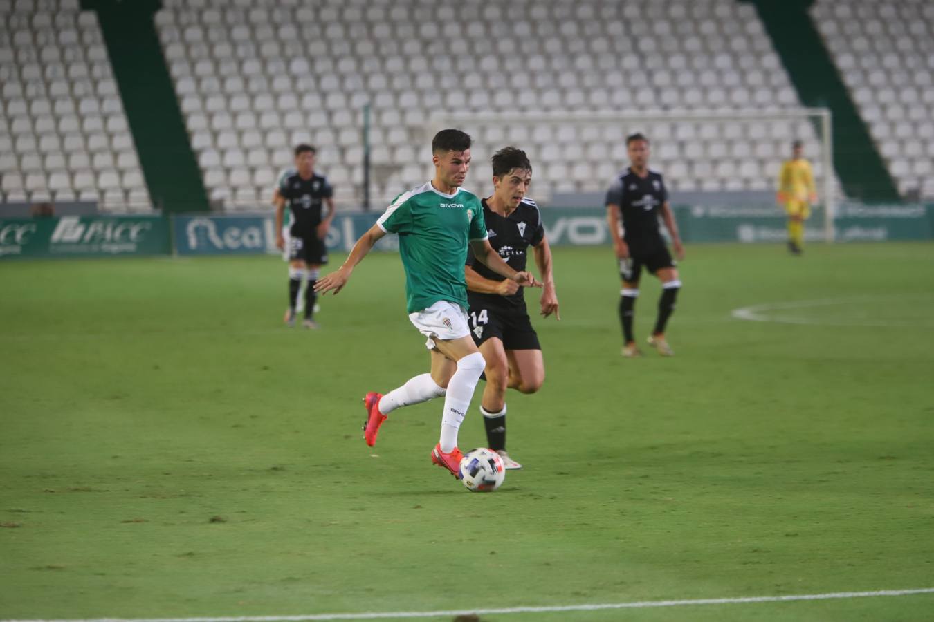 La victoria del Córdoba CF ante el Marbella, en imágenes