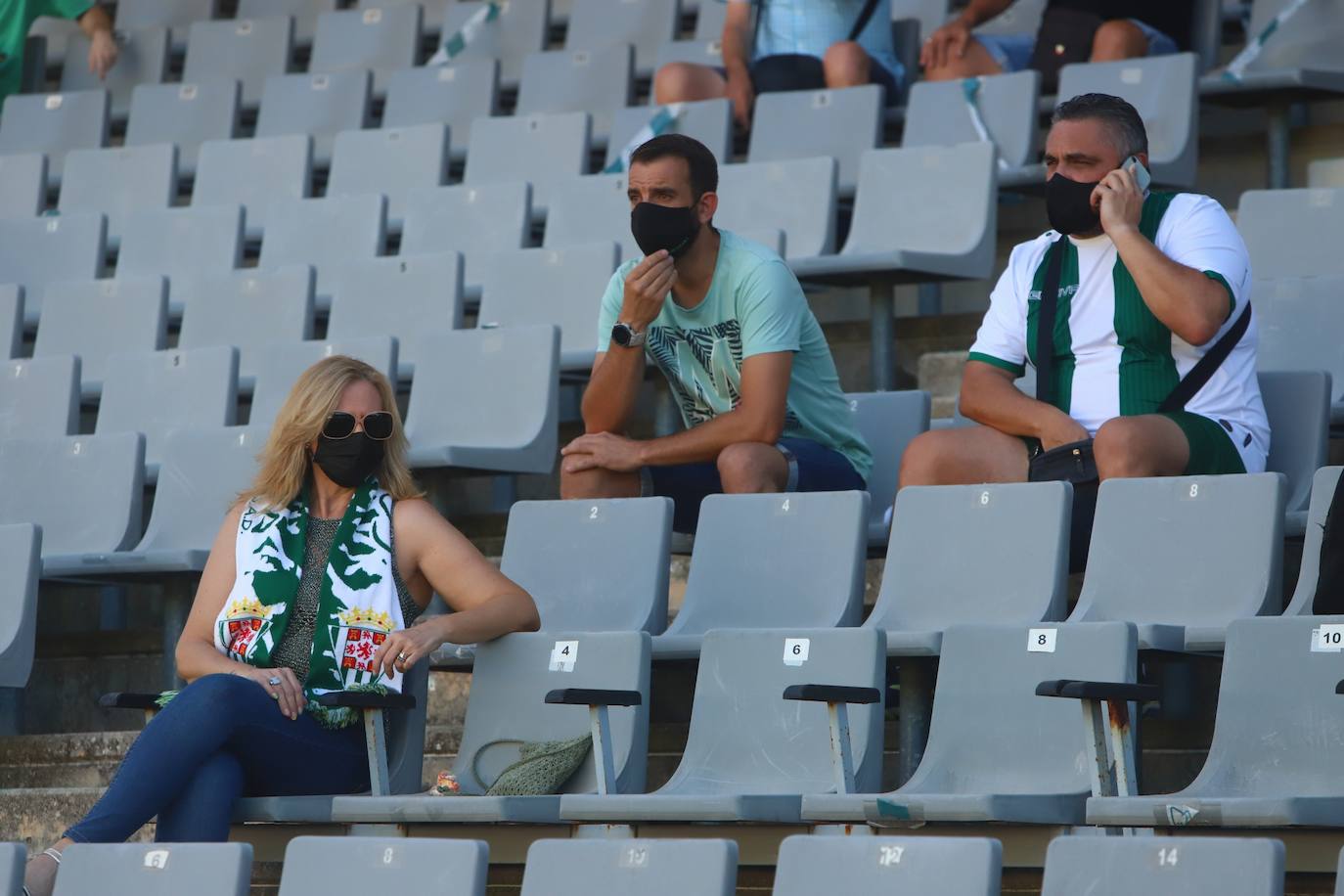 El ambiente del Córdoba-Marbella, en imágenes