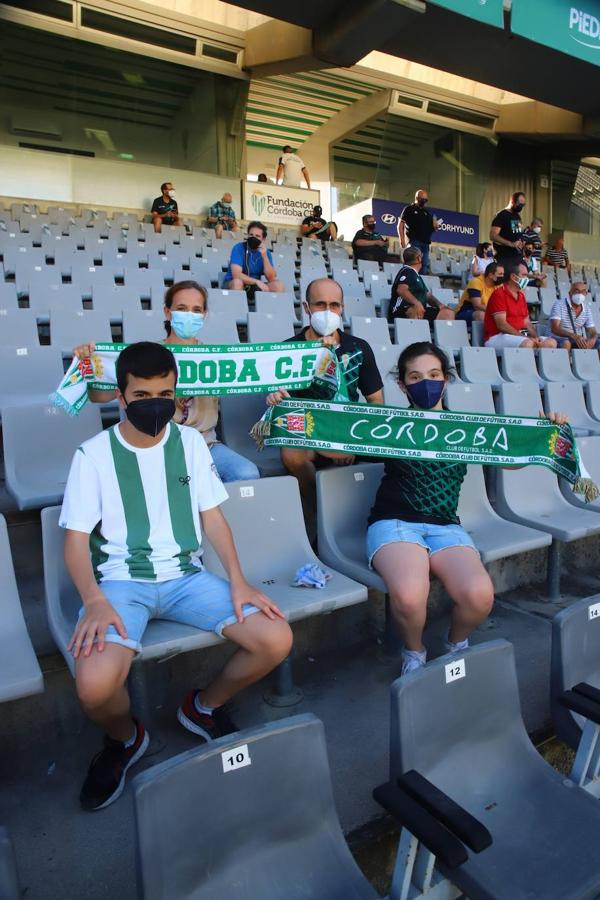 El ambiente del Córdoba-Marbella, en imágenes