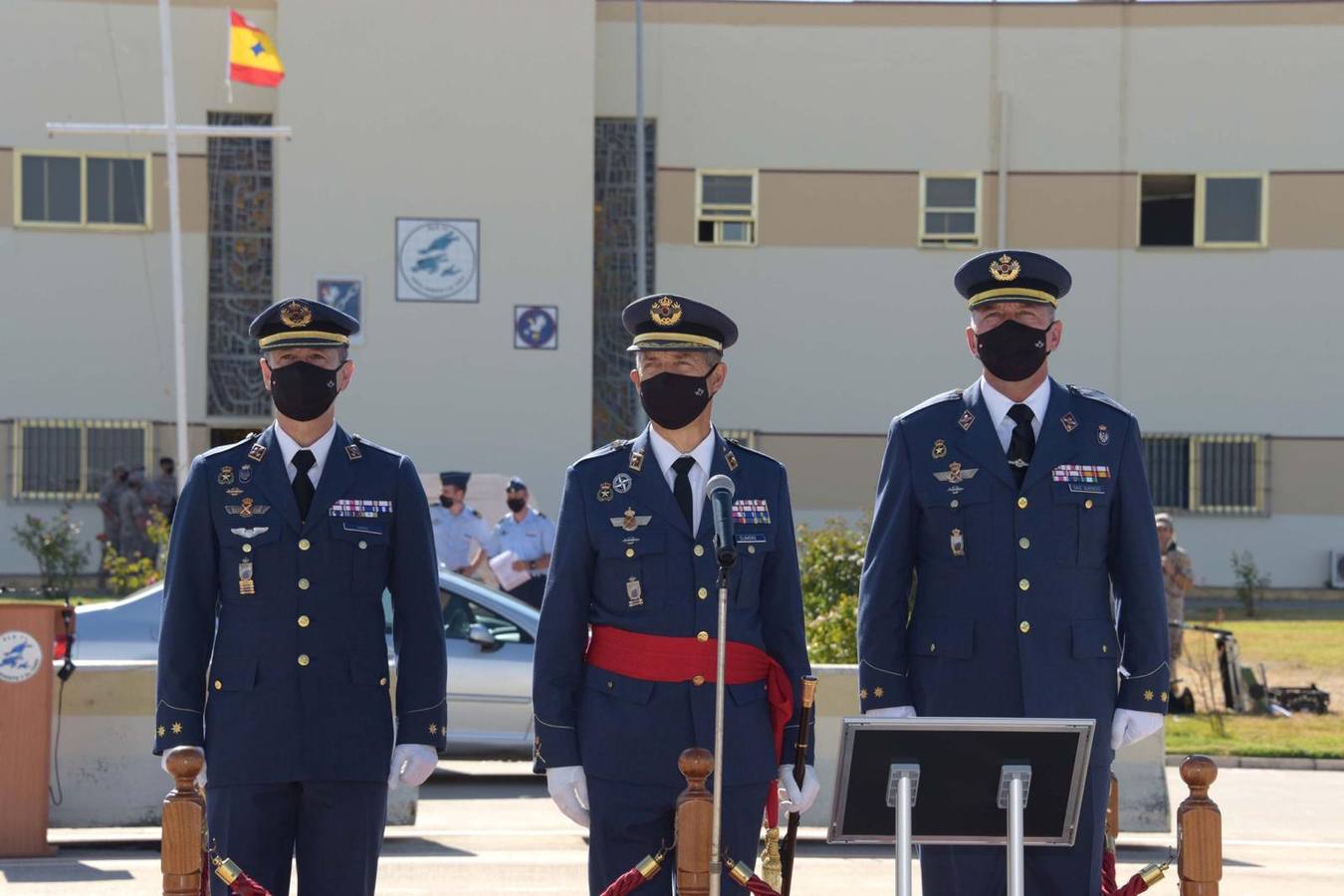 En imágenes, la toma de posesión del nuevo jefe de la base aérea de Morón