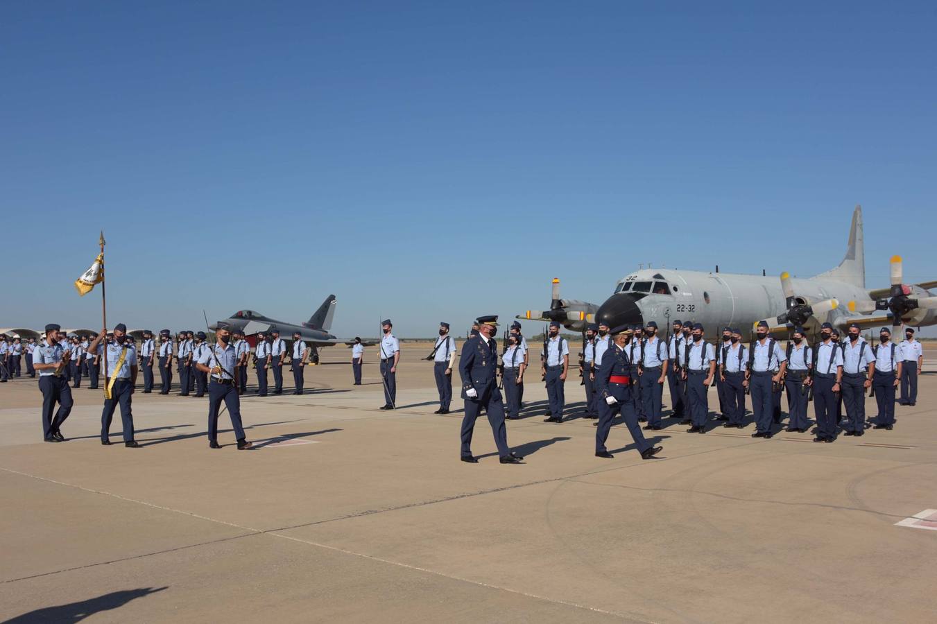 En imágenes, la toma de posesión del nuevo jefe de la base aérea de Morón