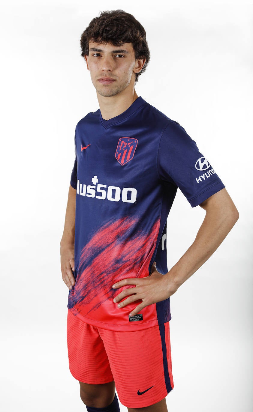 La segunda camiseta del Atlético, al detalle