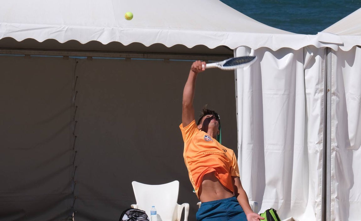 FOTOS: Liga Mapfre de Tenis Playa en La Victoria, en Cádiz capital