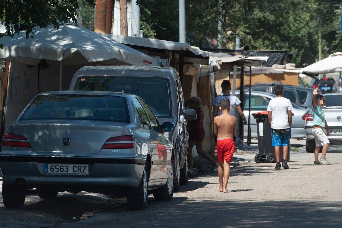 Así viven los habitantes del sector de Perales del Río en la Cañada Real