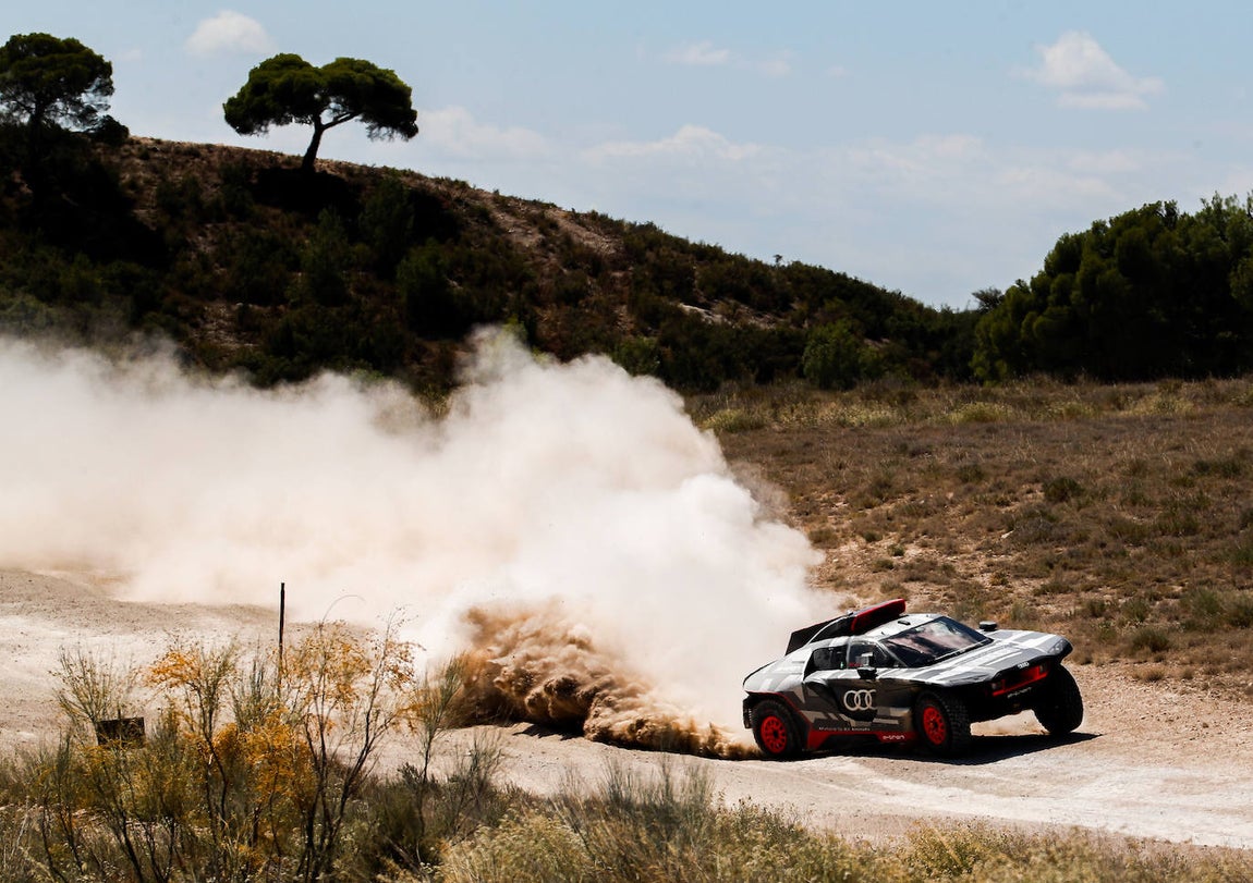 El prototipo de Audi para el Rally Dakar completa ocho días de pruebas en España