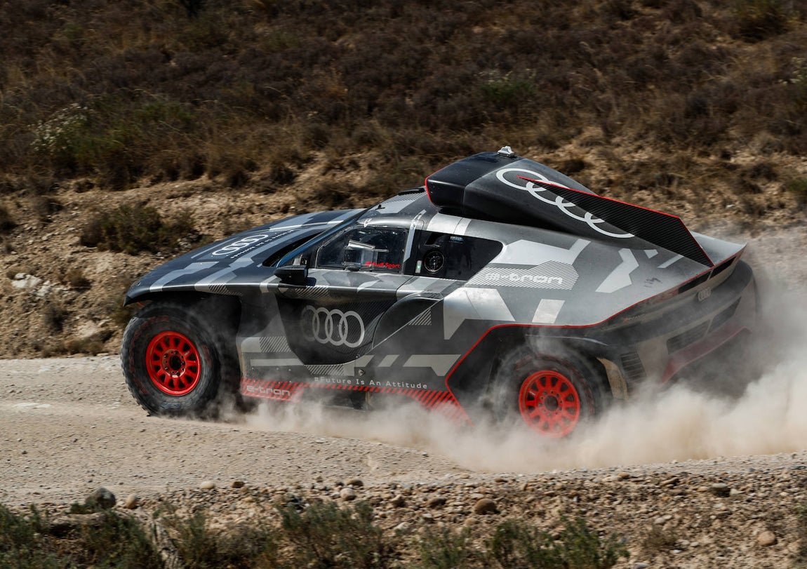 El prototipo de Audi para el Rally Dakar completa ocho días de pruebas en España