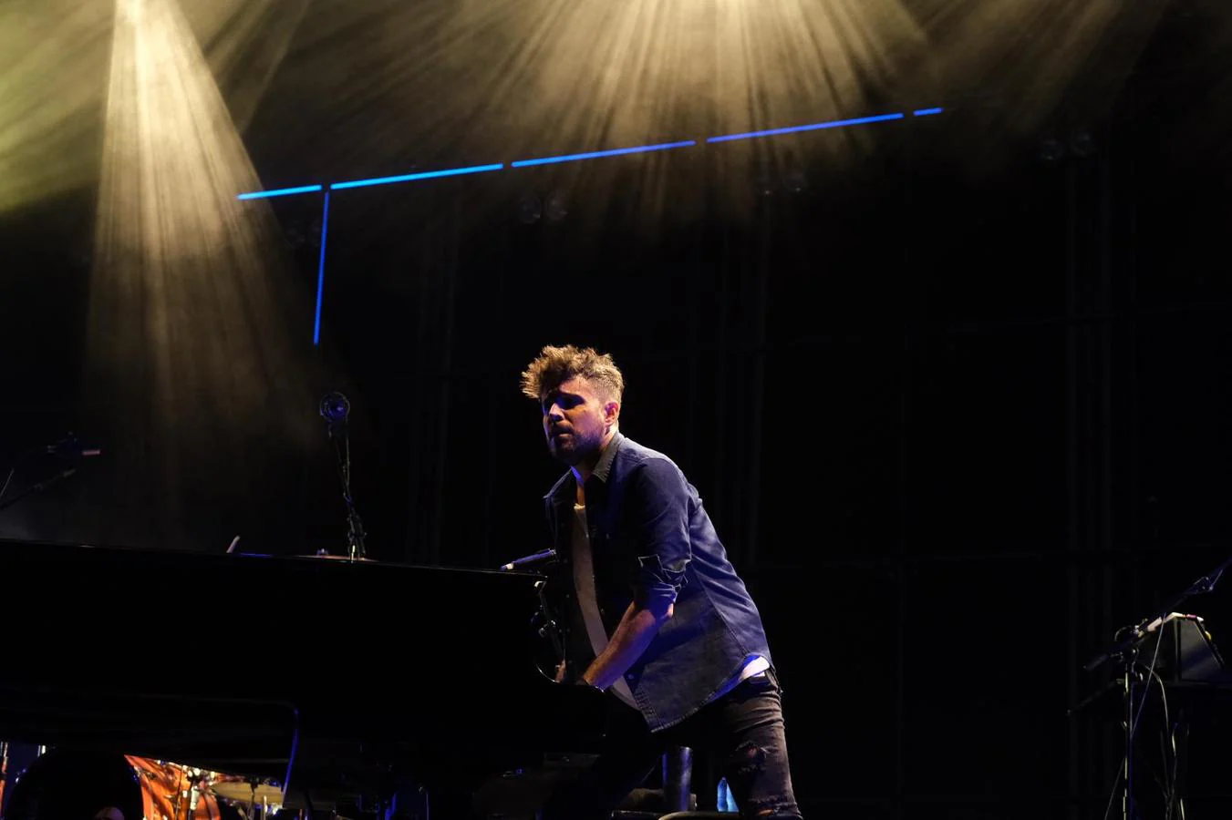 FOTOS: Pablo López y su piano cautivan al público del Concert Music Festival de Chiclana