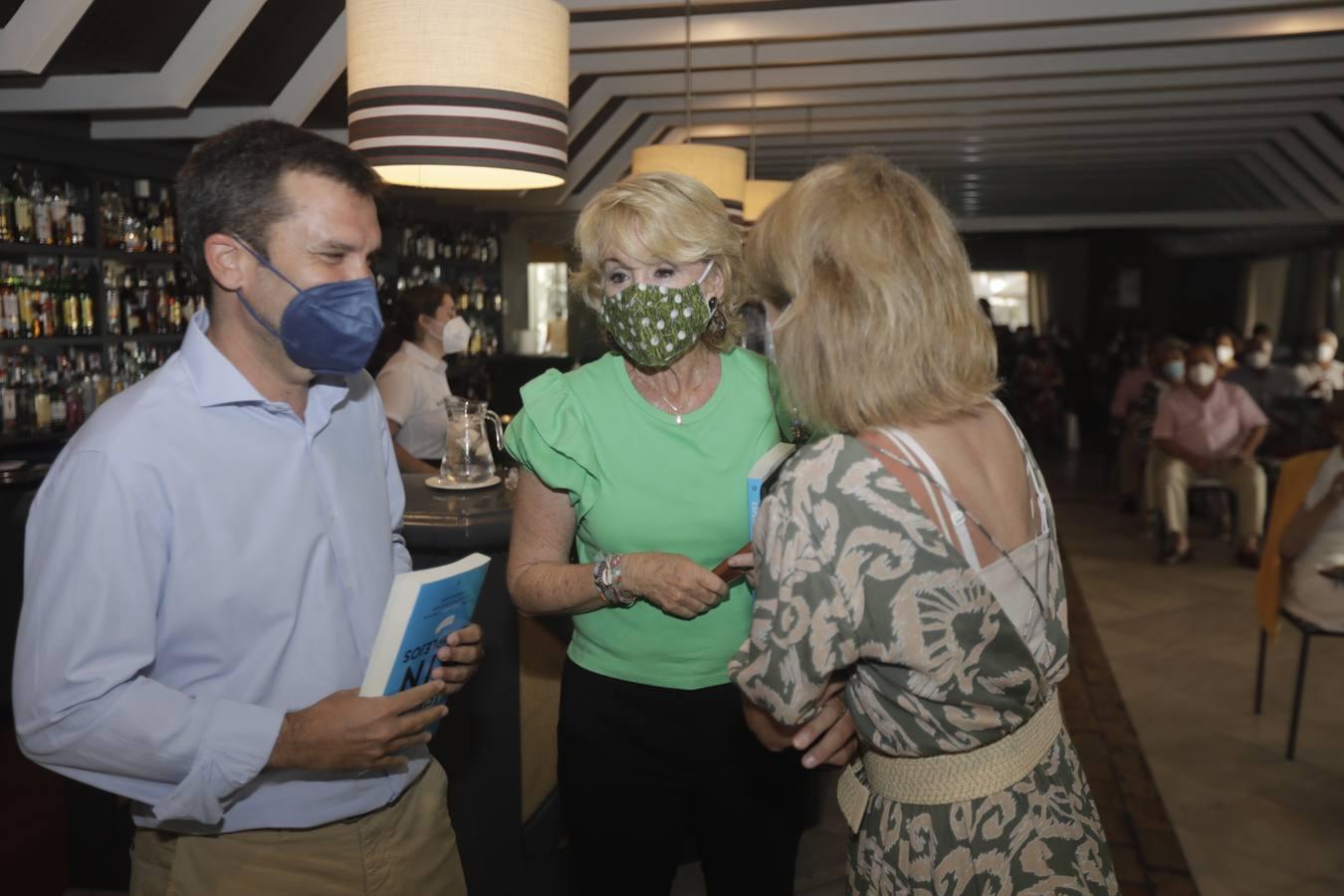 FOTOS: Esperanza Aguirre en el Aula de Cultura de El Buzo, en El Puerto