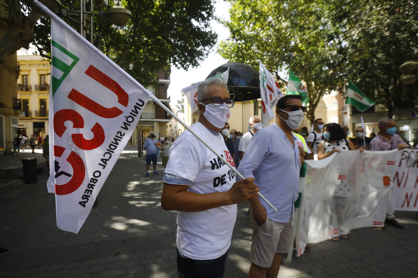 La protesta de los trabajadores de Emergia en Córdoba, en imágenes