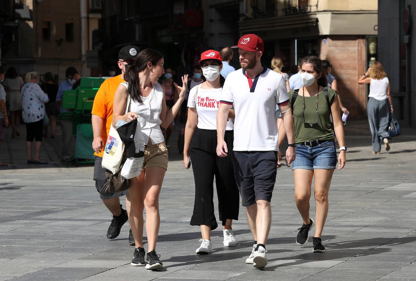 Turistas en plena ola de calor en Toledo