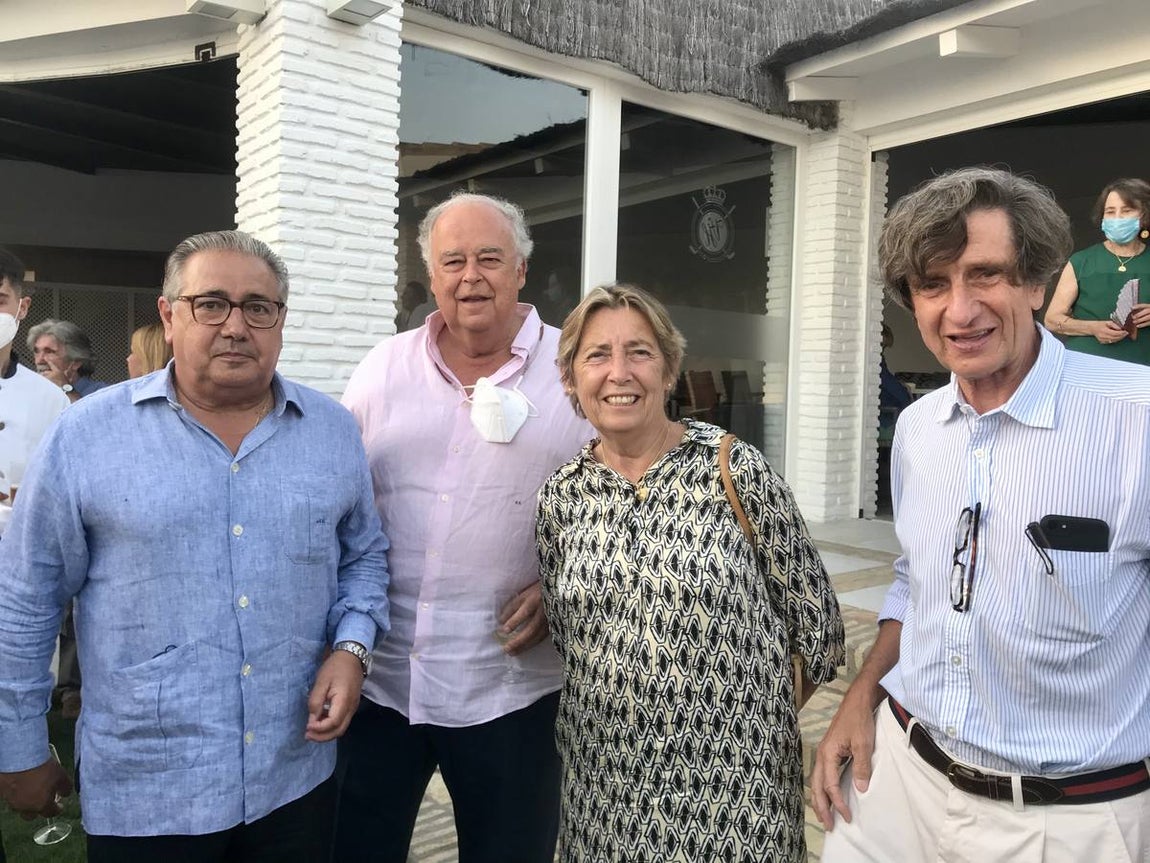 Juan Ignacio Zoido, Eduardo Serra, Alicia Delibes y Regino García-Badell. 
