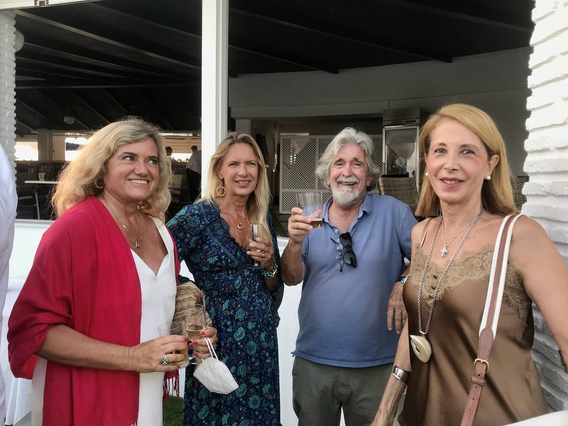 Marta Tubau, Vinciane Van Damme, Jesús Aguirrez y Asun Gobillo D’Istria. 