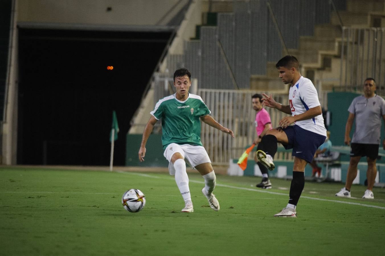 La victoria del Córdoba CF ante el Rayo Majadahonda, en imágenes