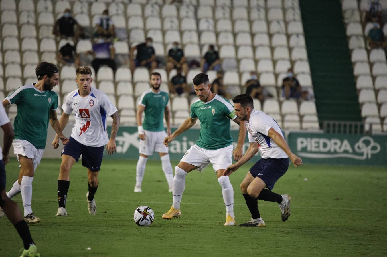 La victoria del Córdoba CF ante el Rayo Majadahonda, en imágenes