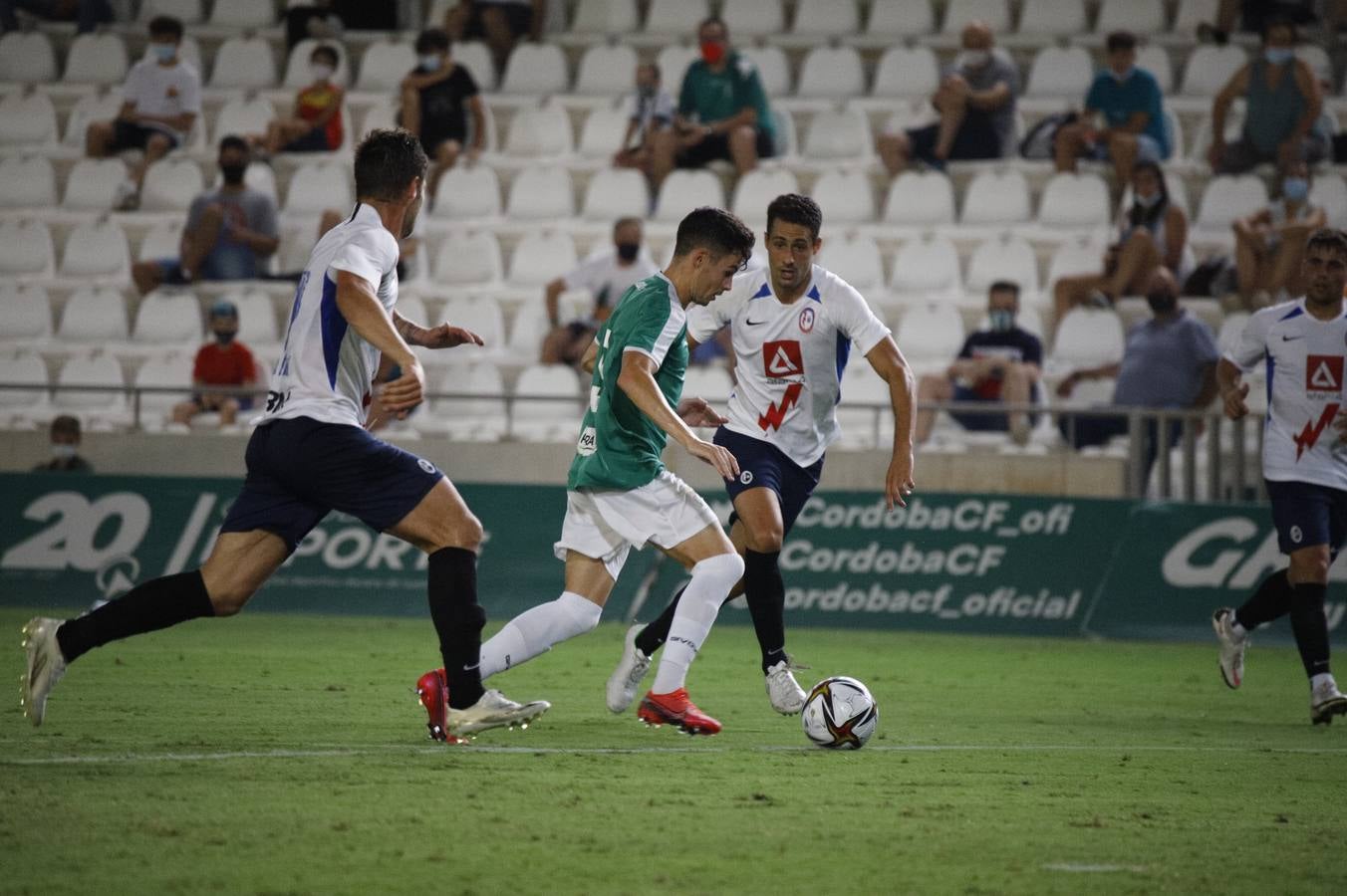 La victoria del Córdoba CF ante el Rayo Majadahonda, en imágenes