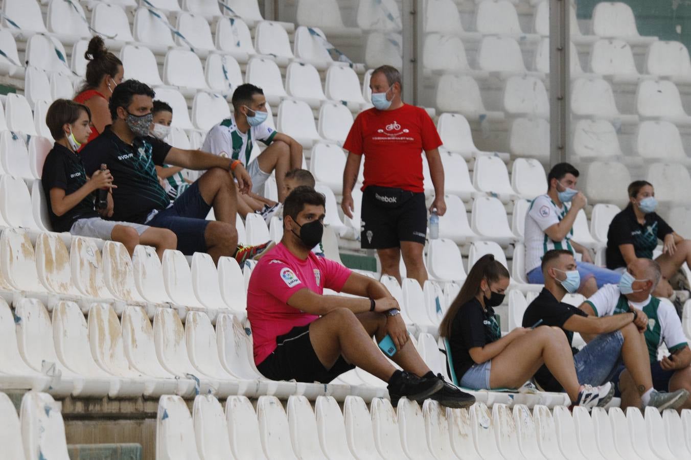 El regreso del público en el Córdoba-Rayo Majadahonda, en imágenes