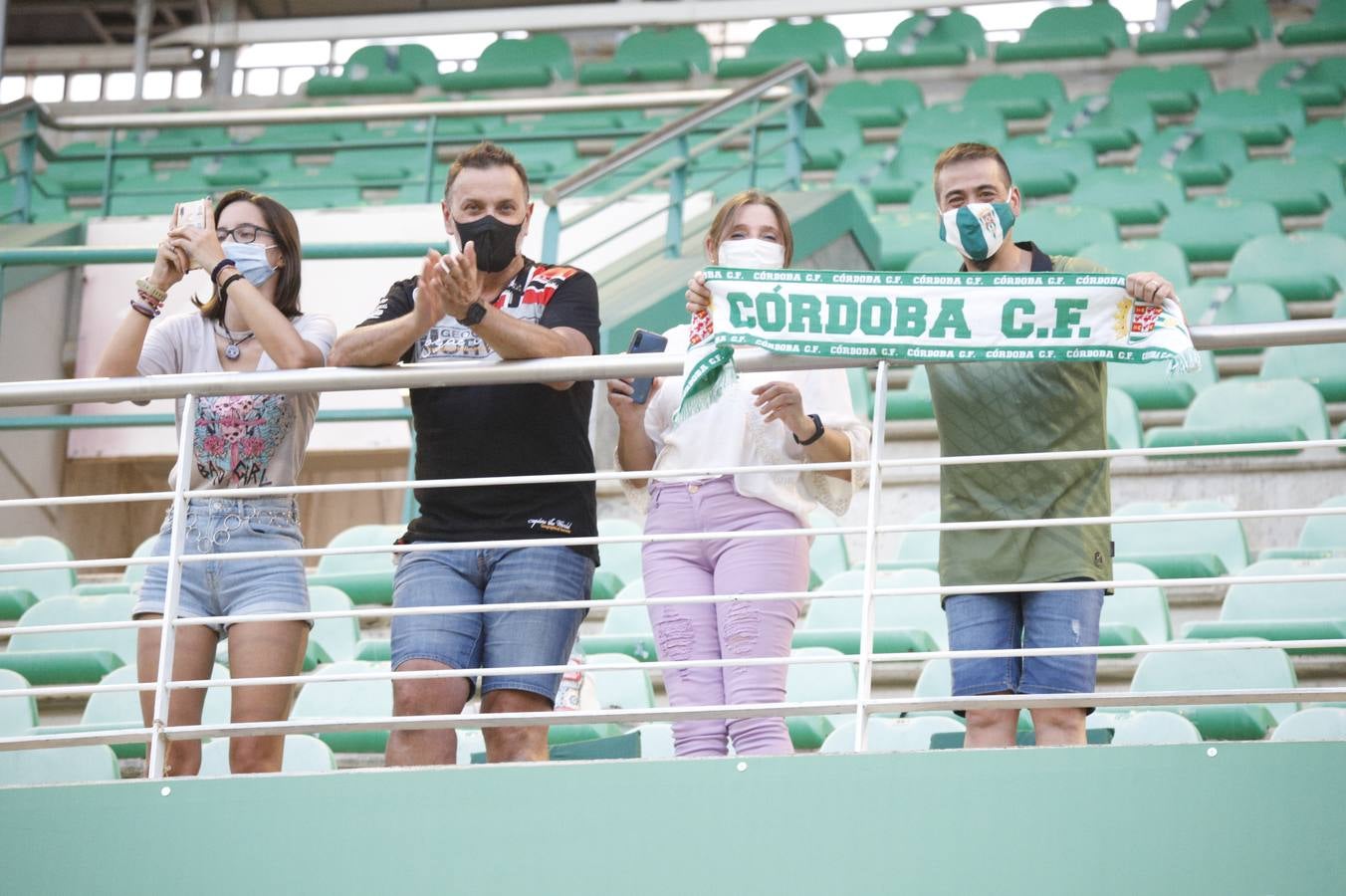 El regreso del público en el Córdoba-Rayo Majadahonda, en imágenes