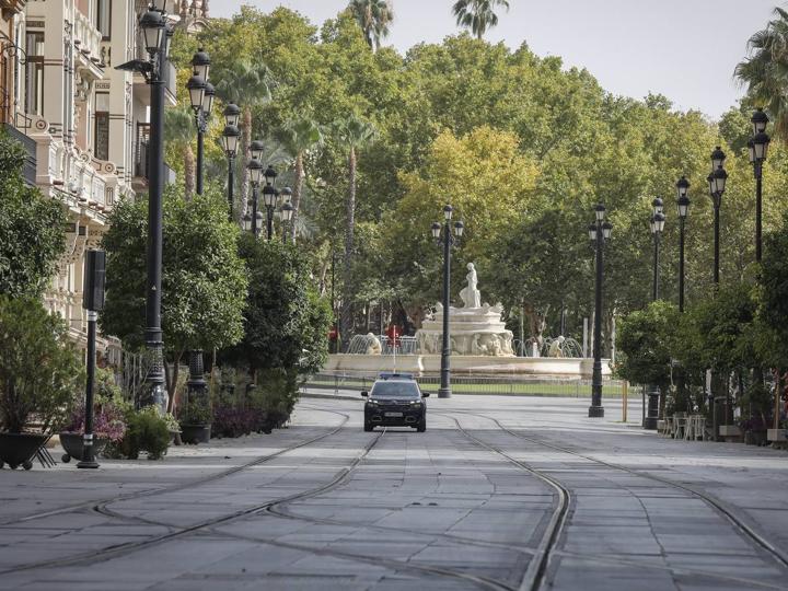 Las peores previsiones meteorológicas no se cumplieron y la temperatura fue este sábado en Sevilla muy alta, pero no de récord