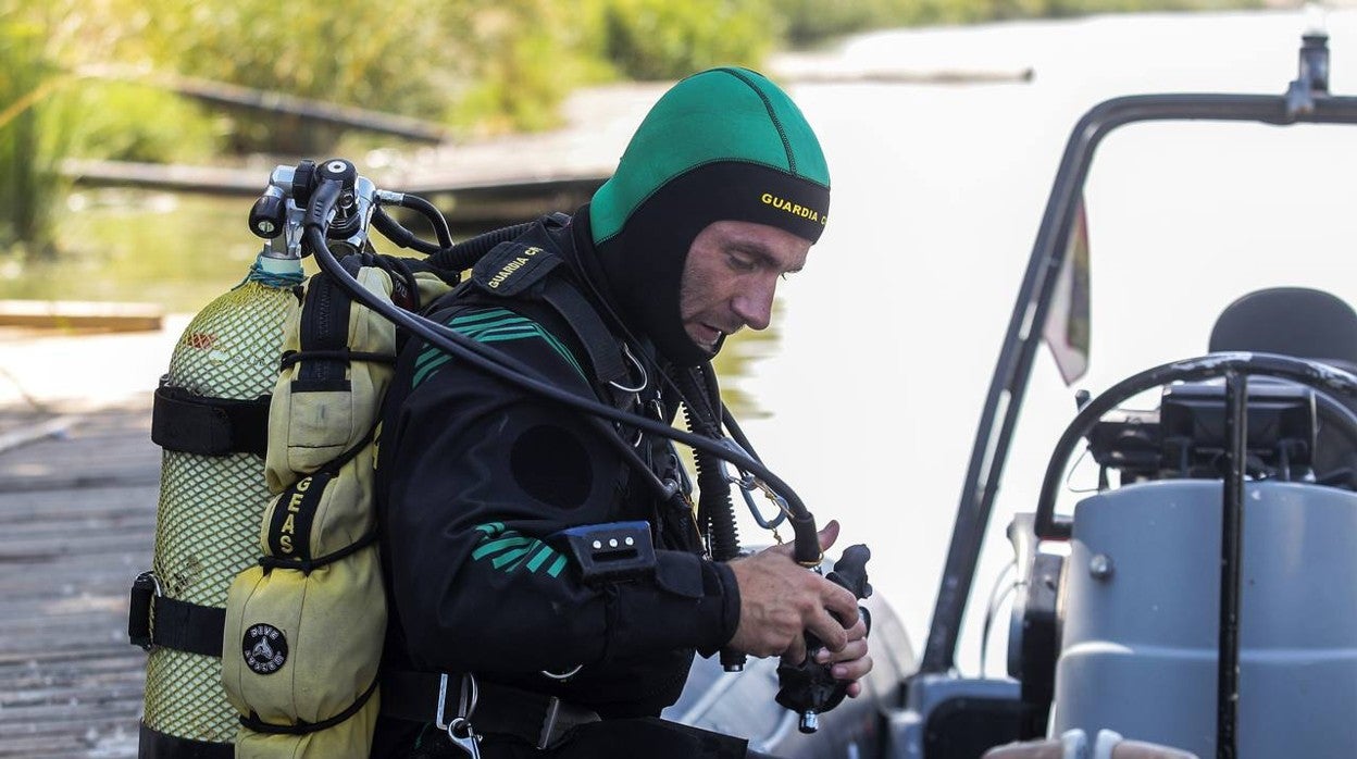 En imágenes: así entrenan los GEAS de la Guardia Civil en Sevilla