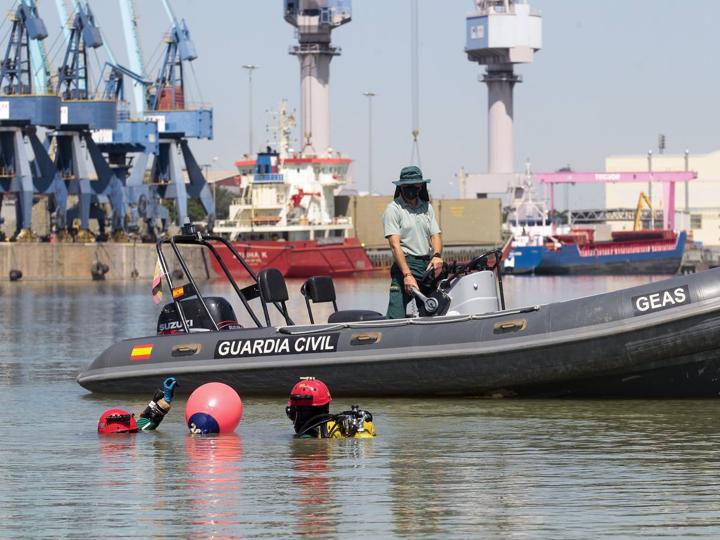 Sevilla fue uno de los primeros destinos donde se abrieron equipos de buceadores de la Guardia Civil en territorio nacional