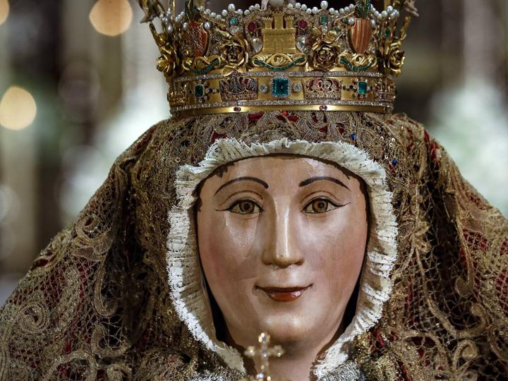 La novena de la Virgen de los Reyes, en imágenes