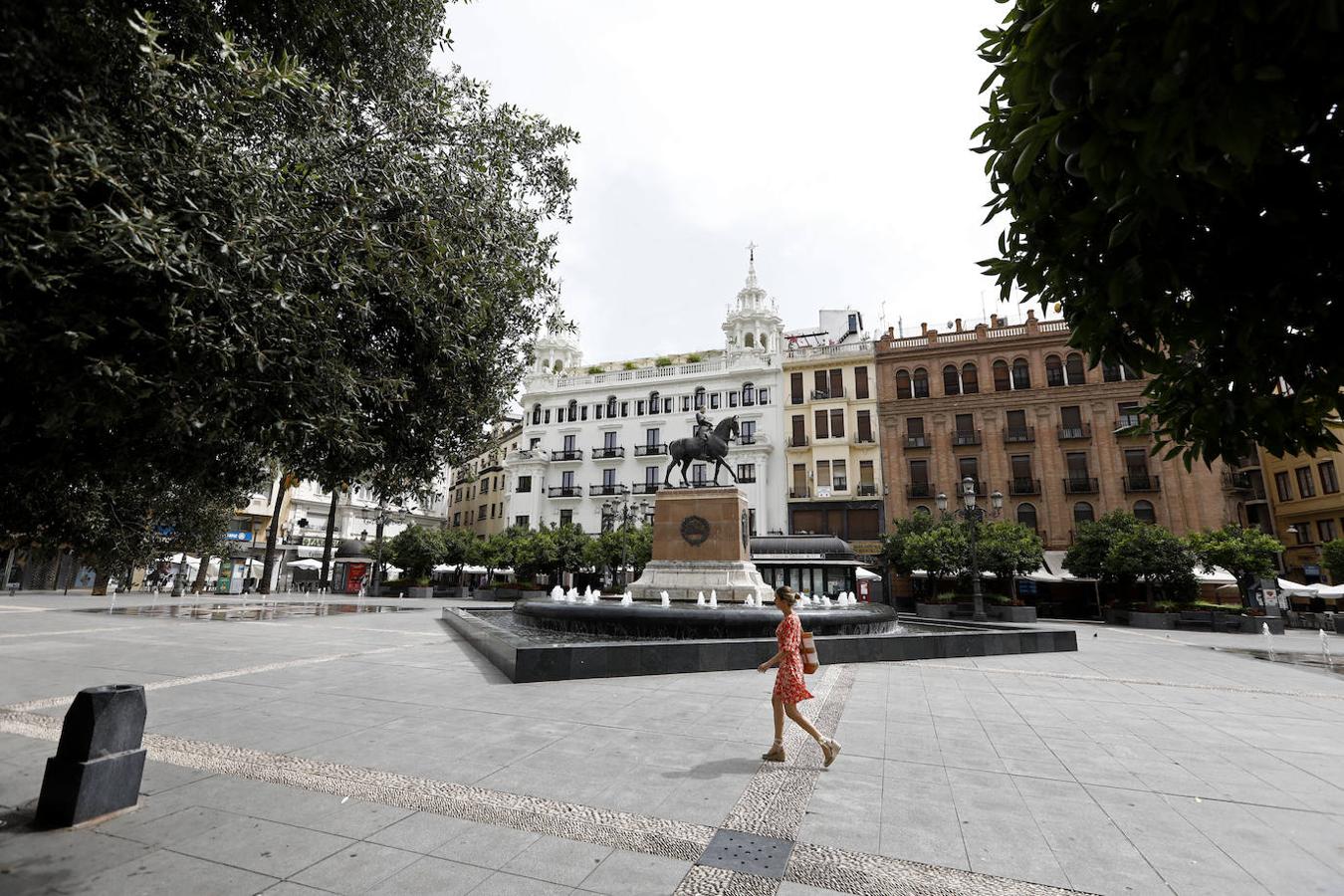 En imágenes, Córdoba desierta en plena ola de calor