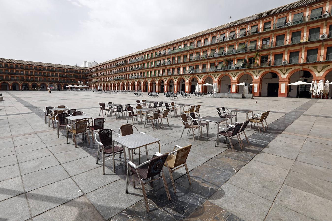 En imágenes, Córdoba desierta en plena ola de calor