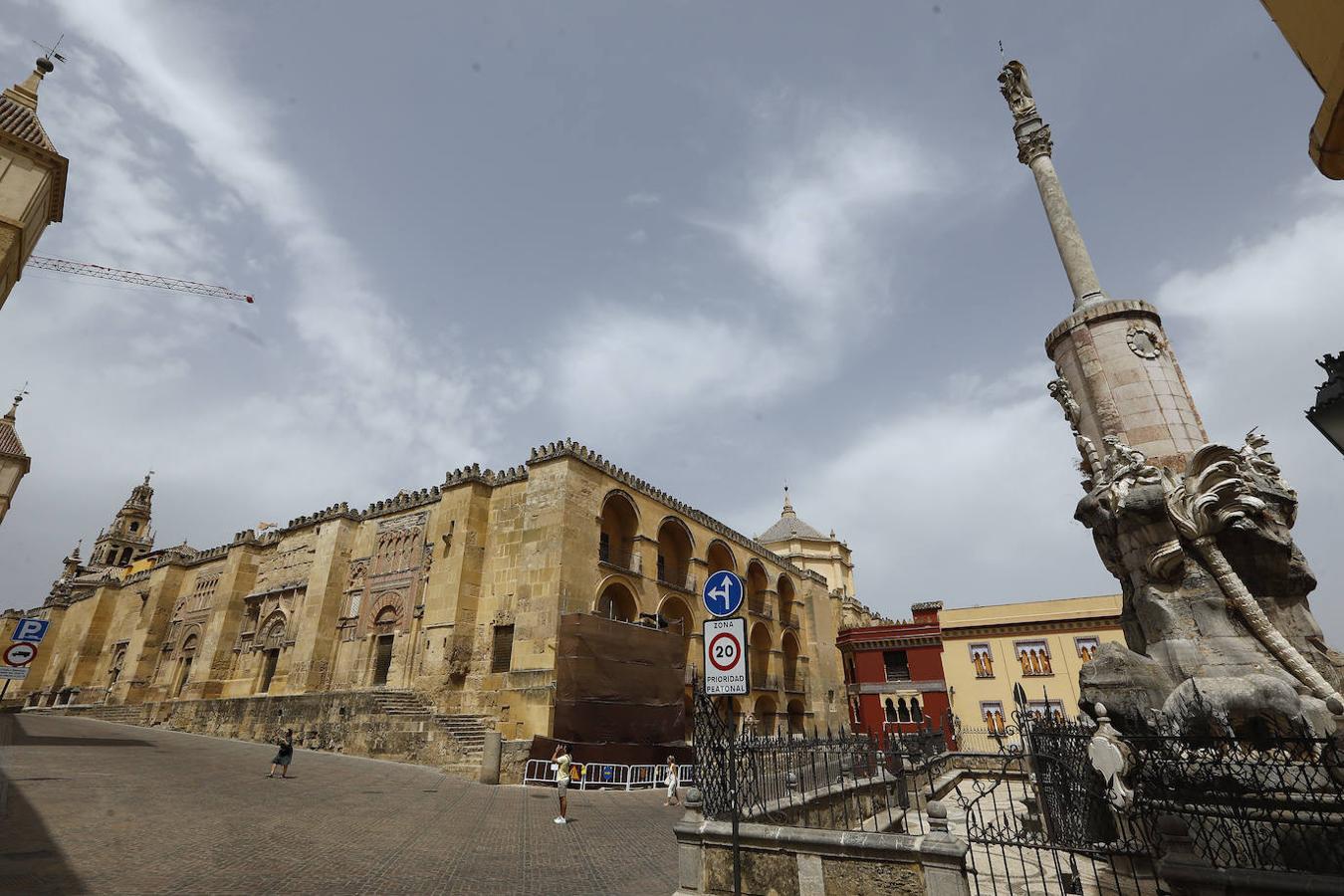 En imágenes, Córdoba desierta en plena ola de calor