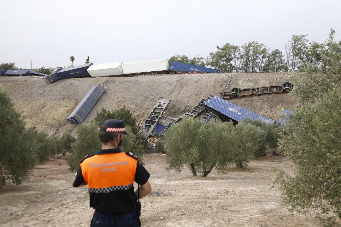 El descarrilamiento del tren en Montoro, en imágenes