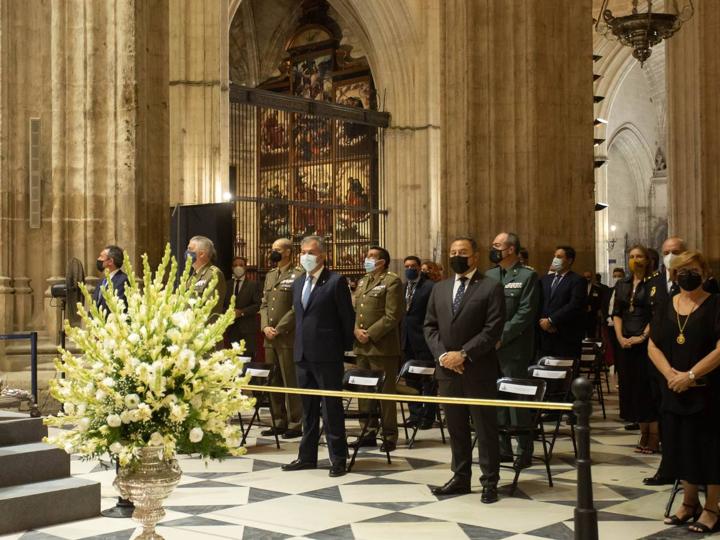 Meneses ha mostrado su deseo de hacer un acto extraordinario con la Virgen de los Reyes