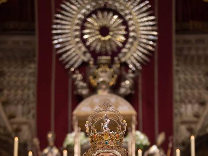 Meneses ha mostrado su deseo de hacer un acto extraordinario con la Virgen de los Reyes