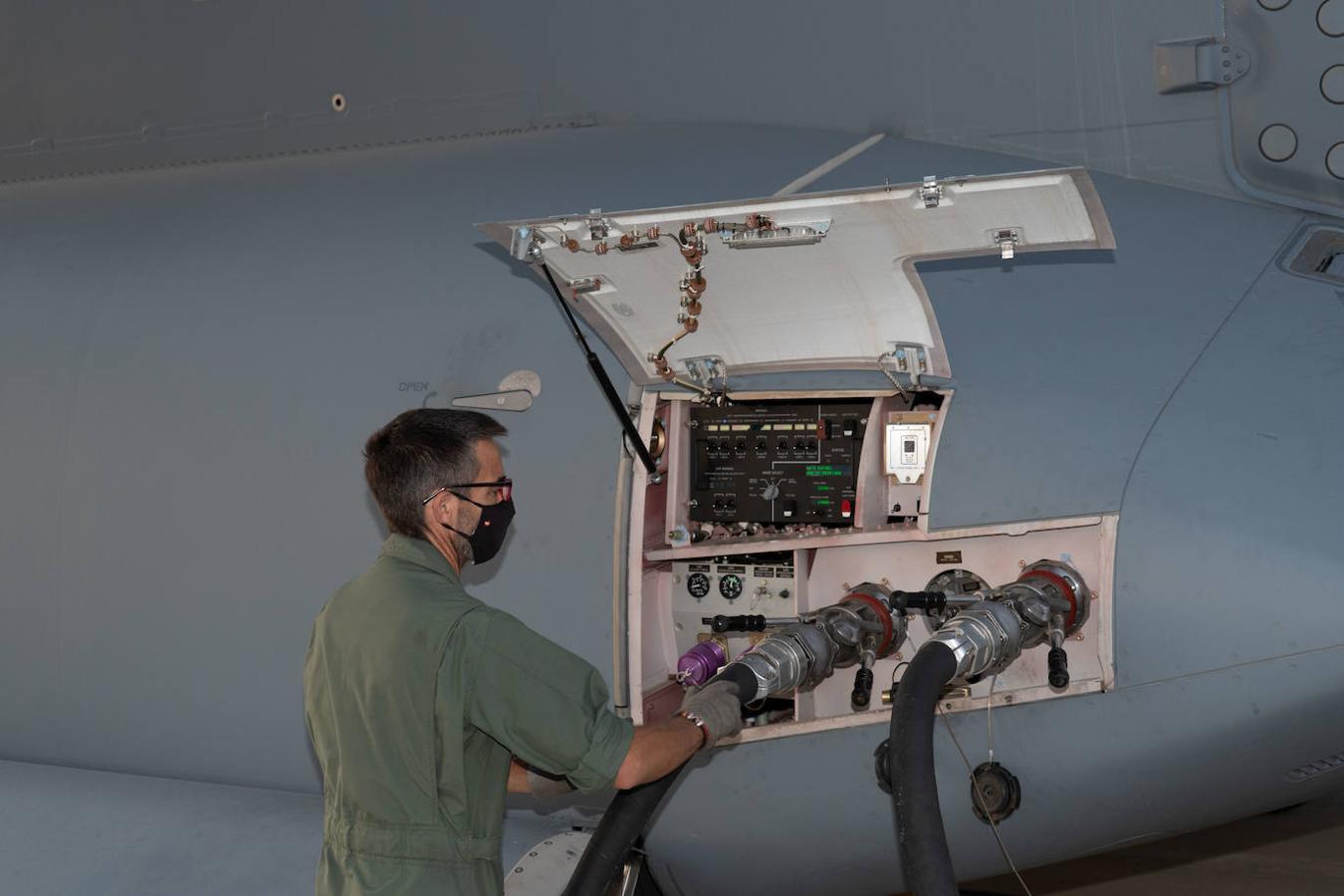 En imágenes, el despegue del primer avión desde Zaragoza para la repatriación de españoles de Afganistán