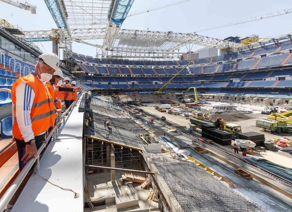Ultimando detalles. Pese a que hasta finales de año no estará completamente remodelado, el grueso de las obras ya están realizadas y solo faltan algunos detalles para que el estadio pueda acoger público de forma regular.