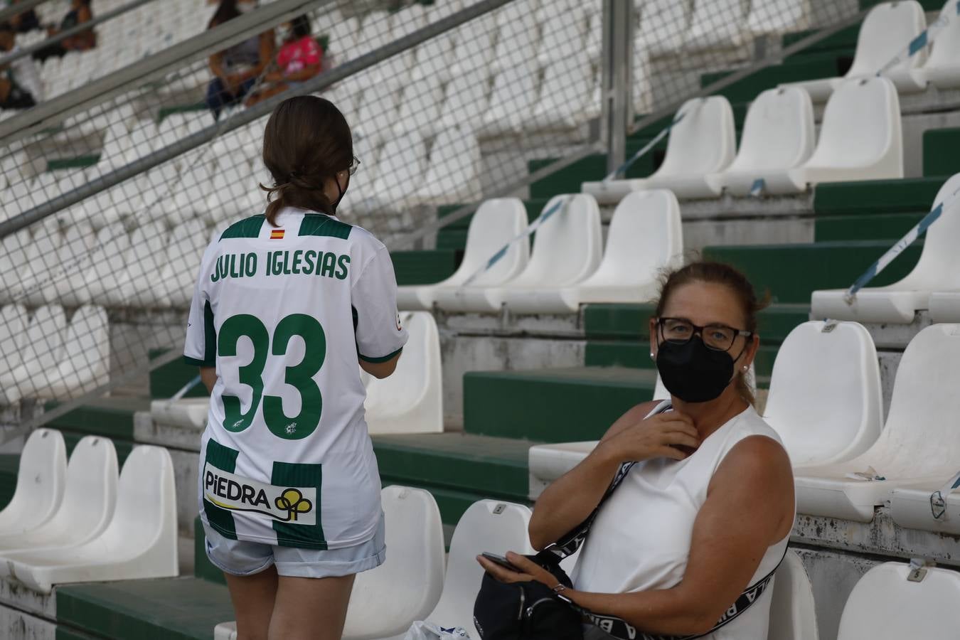 El ambiente previo al partido entre el Córdoba y el Extremadura, en imágenes